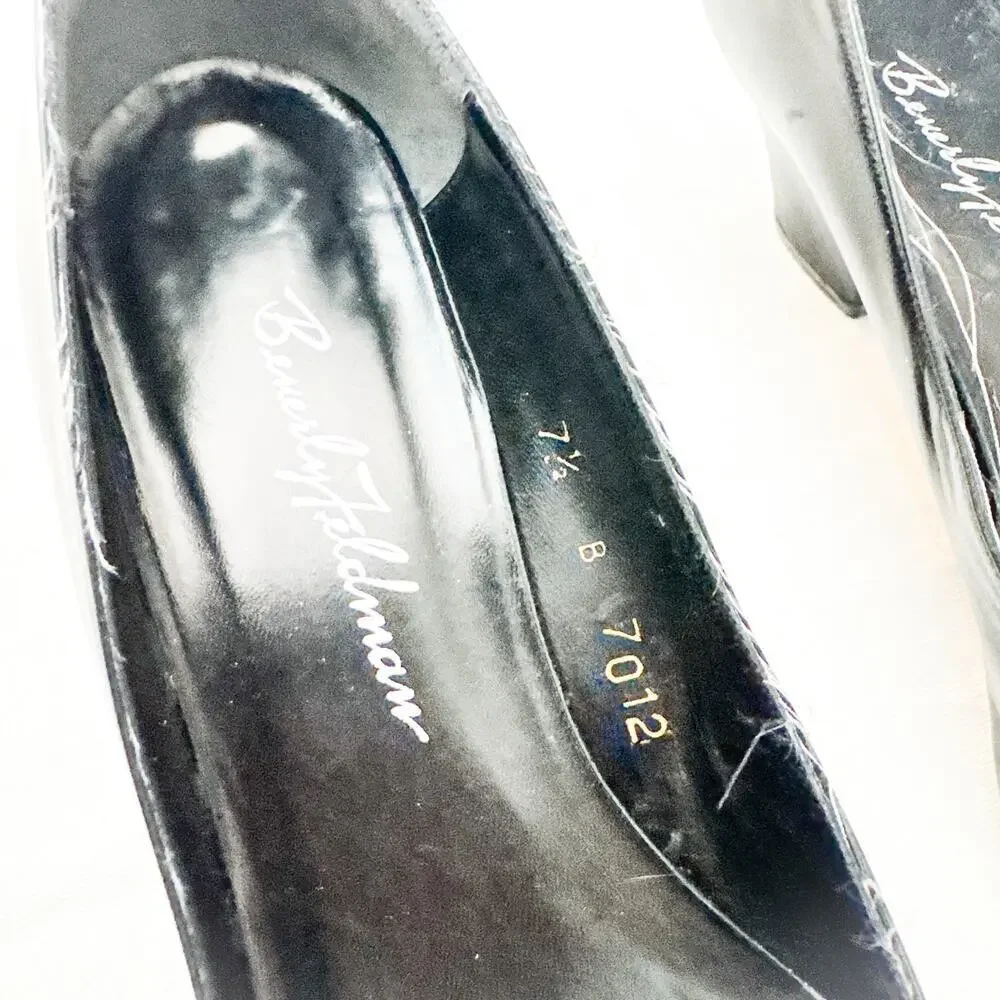 Beverly Feldman Black Shoes Contrast Cap Toe Square Heel Gold Tip Size 7.5